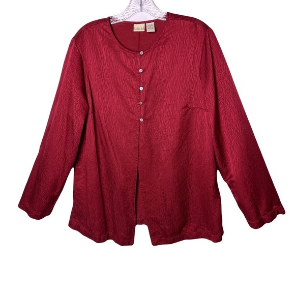 Linden Hill | Dark Red Textured Silk Lagenlook Tunic Top , Medium - Picture 1 of 8